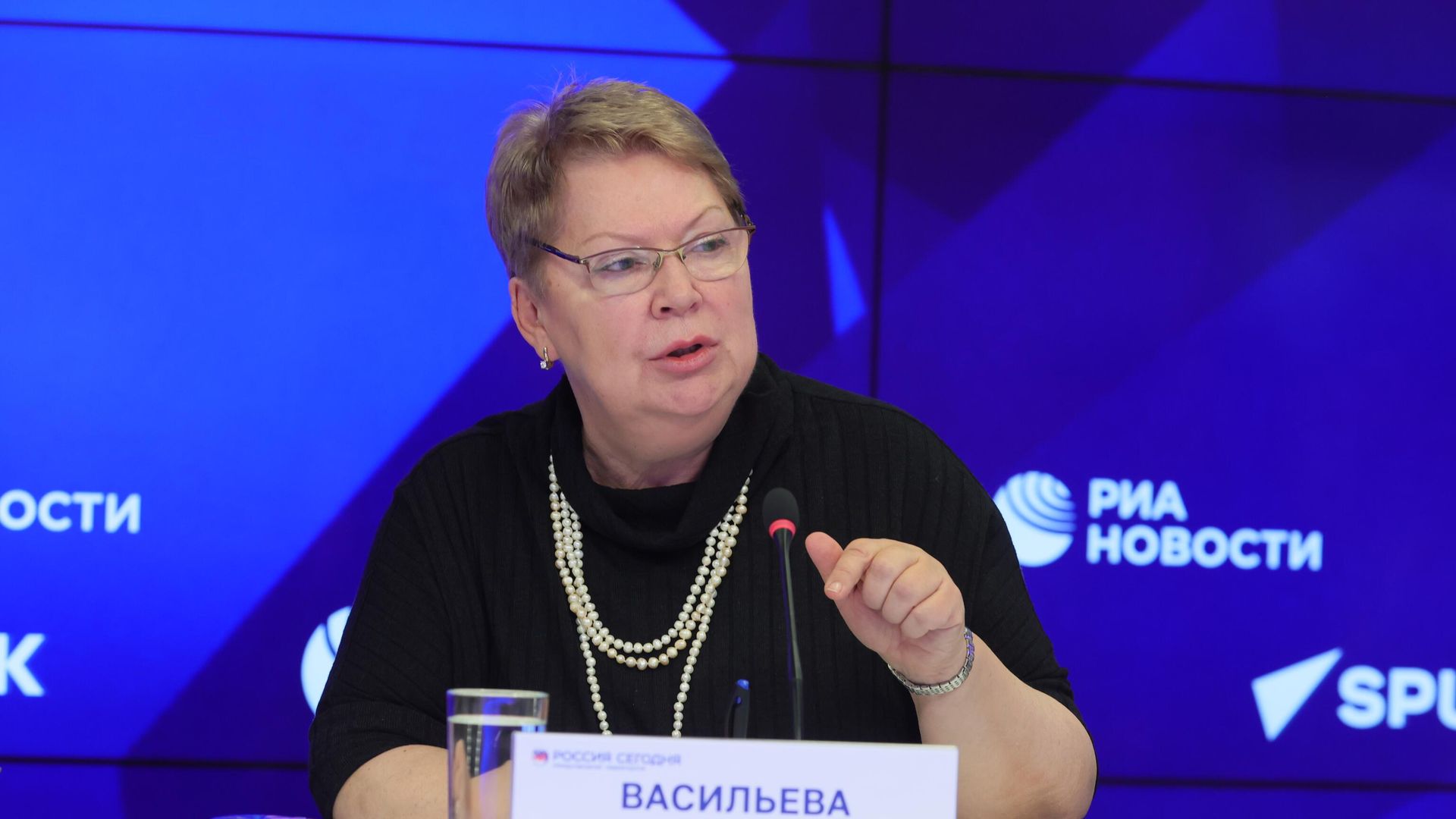 Президент РАО Ольга Васильева на пресс-конференции На пути к Победе. Форматы исторического просвещения, которые создают национальную идентичность - РИА Новости, 1920