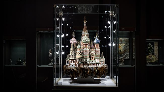 Выставка Россия - Любовь моя! Искусство ювелиров России. XIX-XXI век Выставка Россия - Любовь моя! Искусство ювелиров России. XIX-XXI век