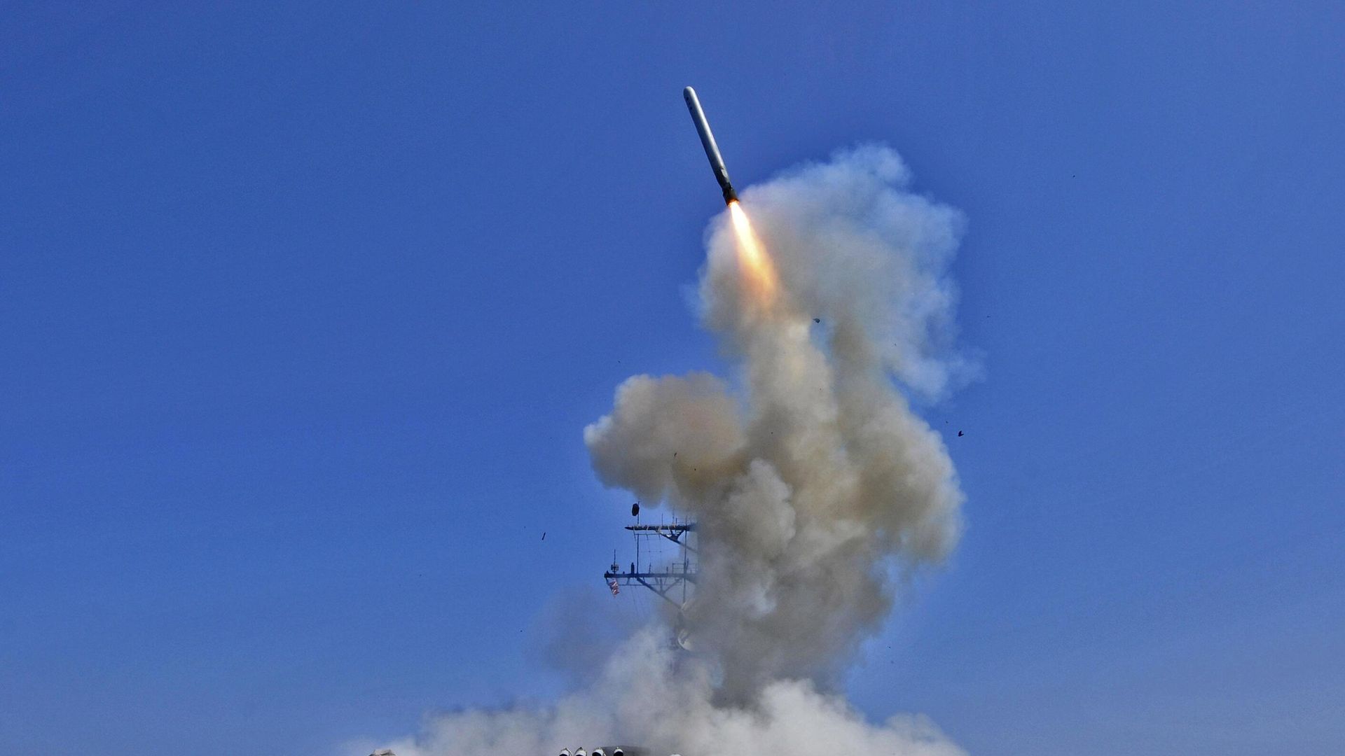 Запуск крылатой ракеты Tomahawk Запуск крылатой ракеты Tomahawk - РИА Новости, 1920, 07.10.2025