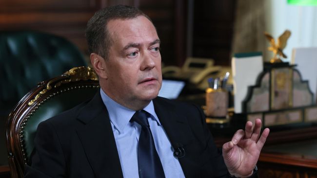 Дмитрий Медведев
