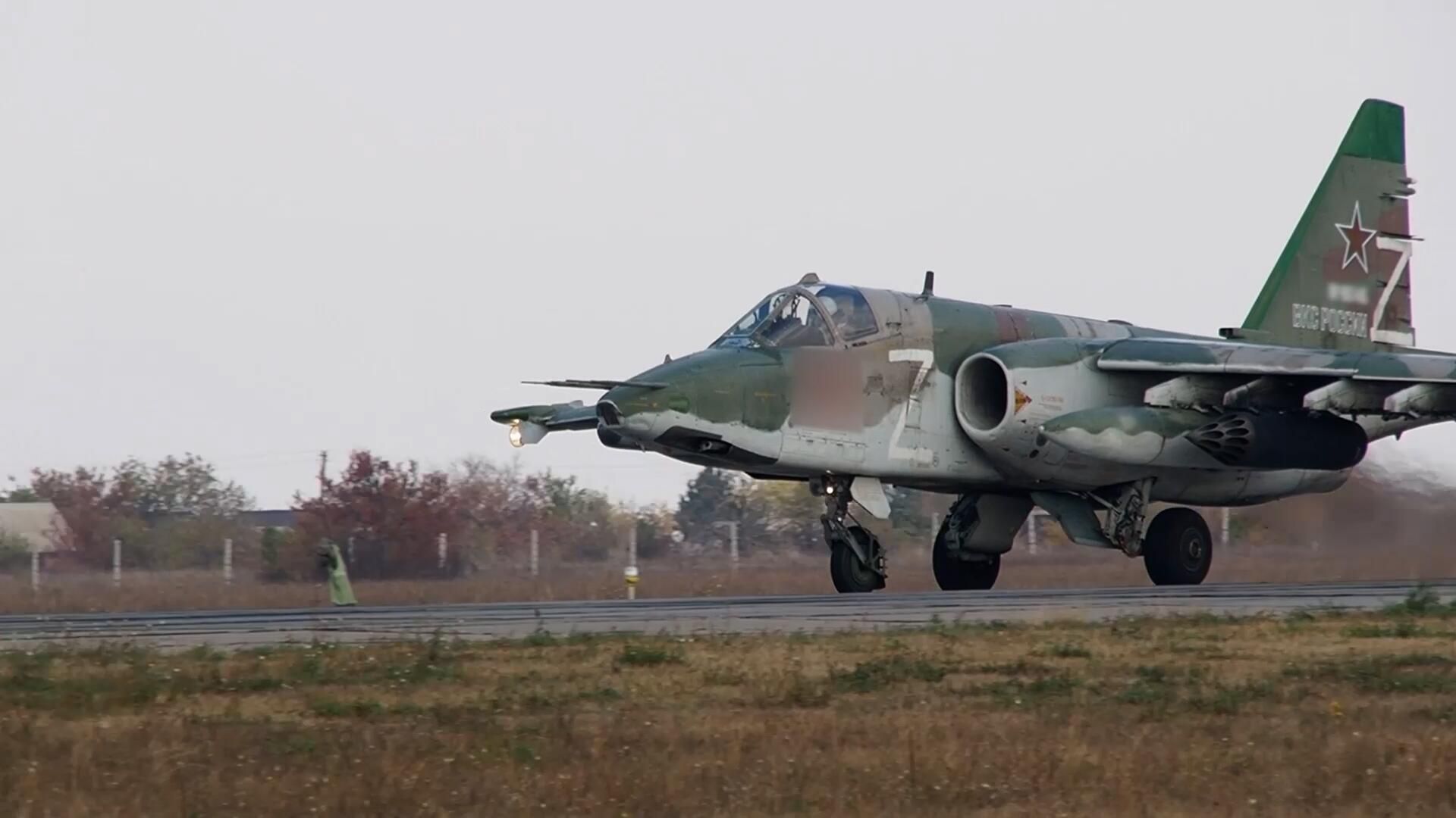 Боевая работа Су-25 в приграничных районах Курской области Боевая работа Су-25 в приграничных районах Курской области - РИА Новости, 1920, 02.11.2024