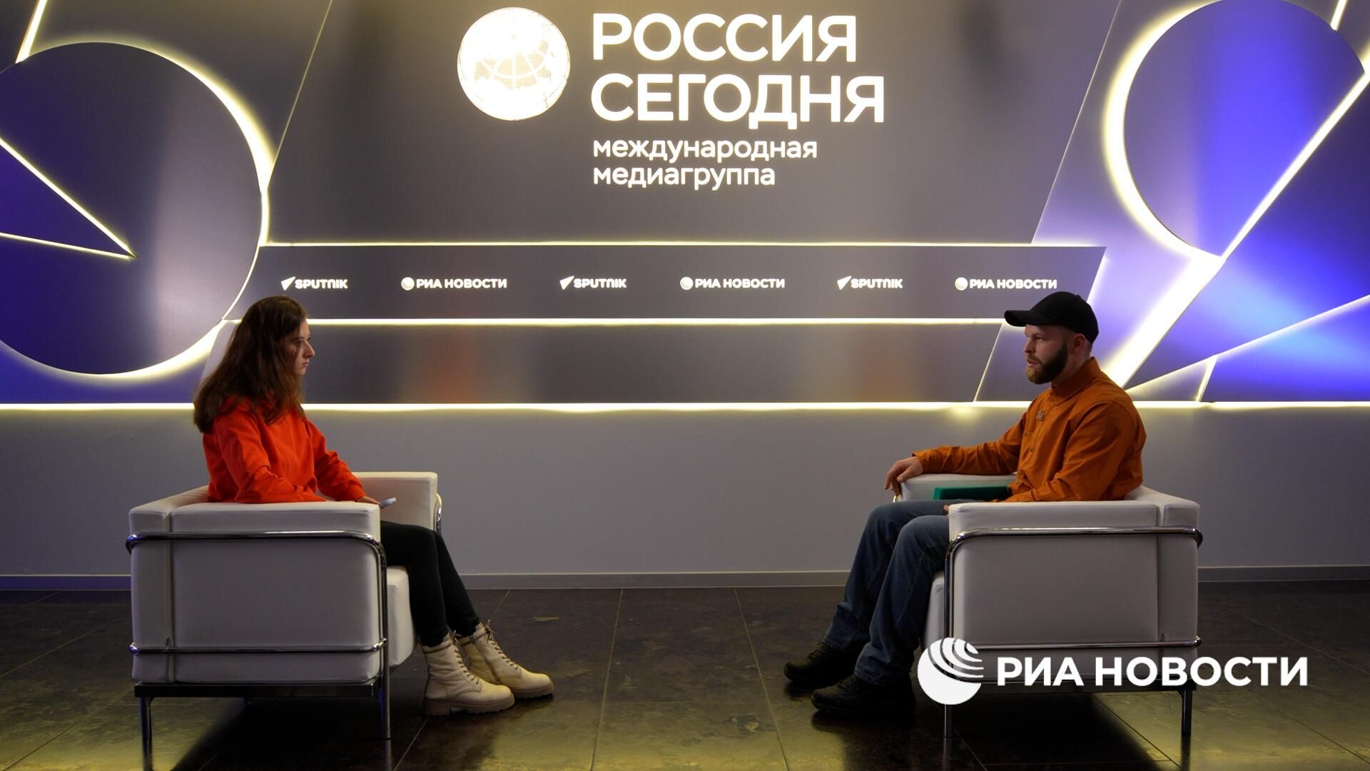 Помогавший ВС России американец Мартиндейл о начале процесса предоставления убежища Помогавший ВС России американец Мартиндейл о начале процесса предоставления убежища - РИА Новости, 1920, 04.11.2024