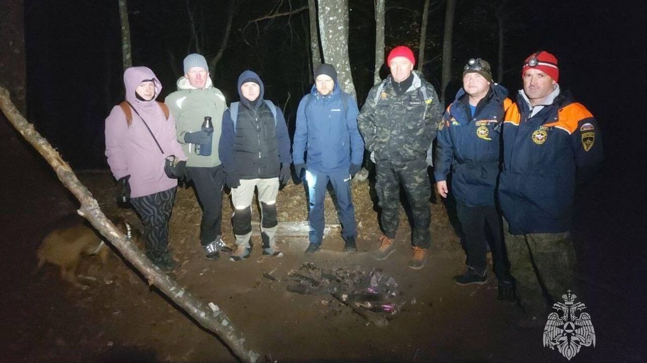 Спасена группа туристов на горе Бойко в Крыму Спасена группа туристов на горе Бойко в Крыму - РИА Новости, 1920, 04.11.2024