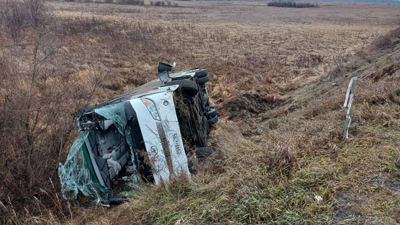 На месте ДТП с участием автобуса в Красноярском крае На месте ДТП с участием автобуса в Красноярском крае - РИА Новости, 1920, 25.11.2024