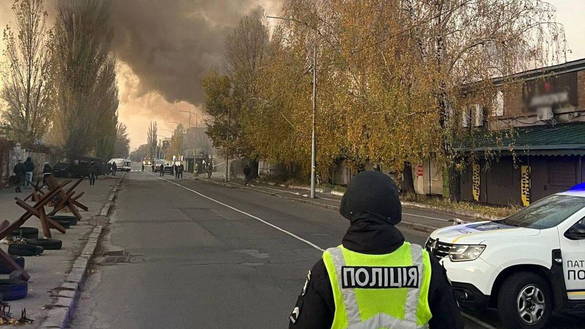 Дым на месте взрыва в Киеве Дым на месте взрыва в Киеве - РИА Новости, 1920, 07.11.2024