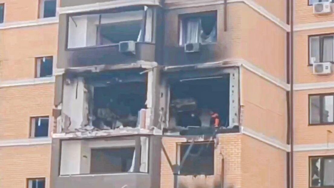 Последствия взрыва газа и пожара в ЖК Курортный в Пятигорске Последствия взрыва газа и пожара в ЖК Курортный в Пятигорске - РИА Новости, 1920, 11.11.2024