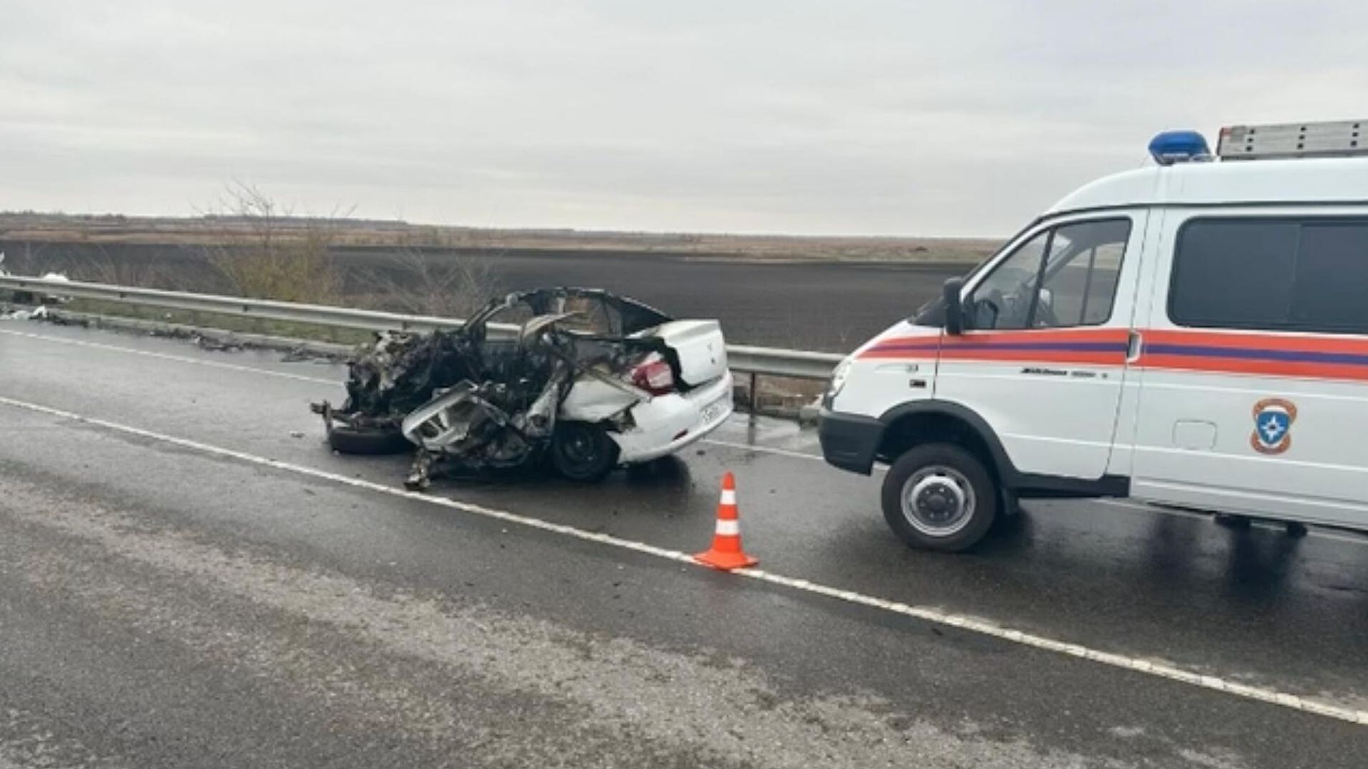 На месте ДТП в Ростовской области На месте ДТП в Ростовской области - РИА Новости, 1920, 10.11.2024