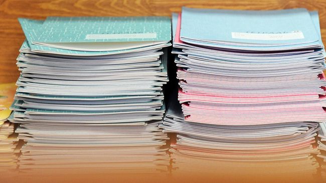 Владельцы столичных магазинов отправляют канцтовары в зону специальной военной операции