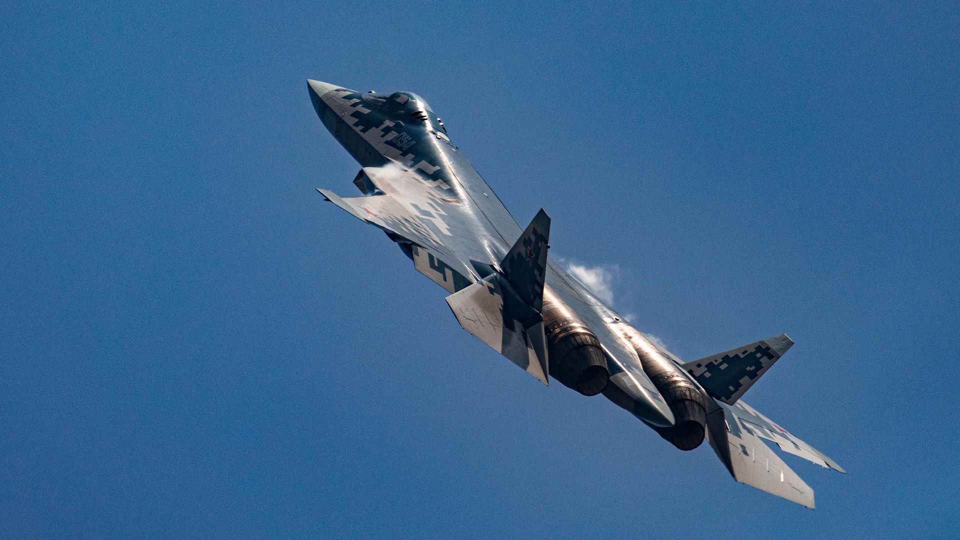 Многофункциональный истребитель пятого поколения Су-57Э Многофункциональный истребитель пятого поколения Су-57Э - РИА Новости, 1920, 18.11.2025
