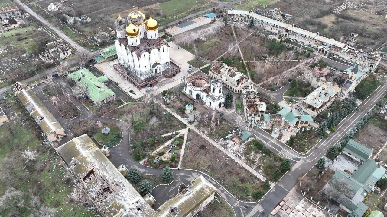 Разрушенный Свято-Успенскоий Николо-Васильевский монастырь в селе Никольском в Волновахском районе - РИА Новости, 1920, 23.04.2025