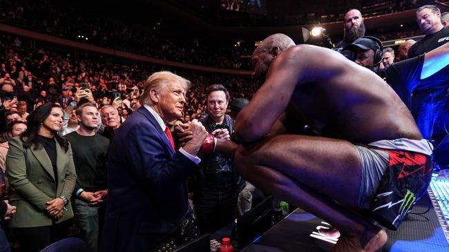 Дональд Трамп и Джон Джонс Дональд Трамп и Джон Джонс