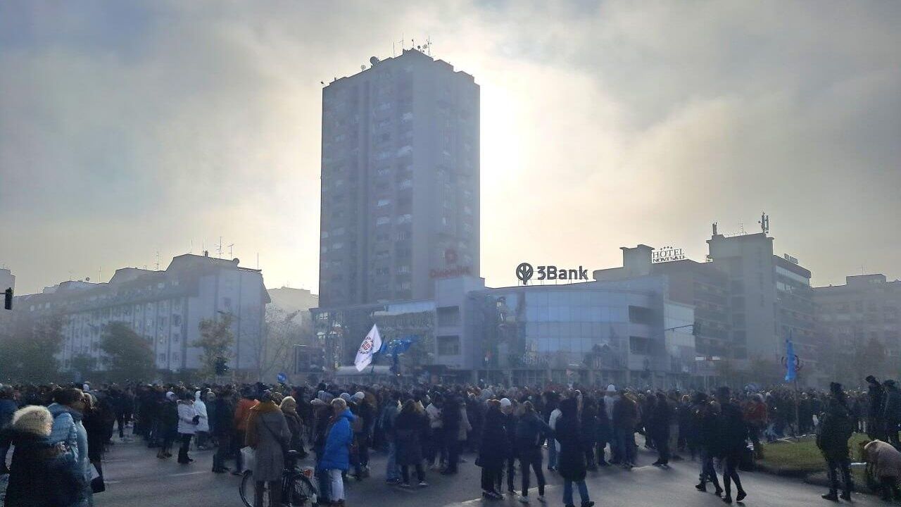 Участники протеста в городе Нови-Сад в Сербии Участники протеста в городе Нови-Сад в Сербии - РИА Новости, 1920, 26.02.2025