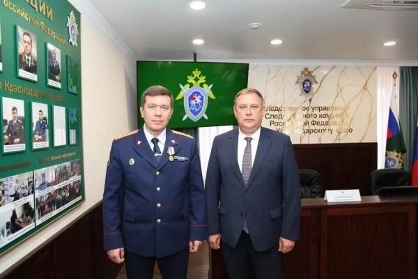 Руководитель краевого следственного управления СК России по Краснодарскому краю А.К. Маслов и первый заместитель руководителя следственного управления А.А. Нихаев Руководитель краевого следственного управления СК России по Краснодарскому краю А.К. Маслов и первый заместитель руководителя следственного управления А.А. Нихаев - РИА Новости, 1920, 22.11.2024