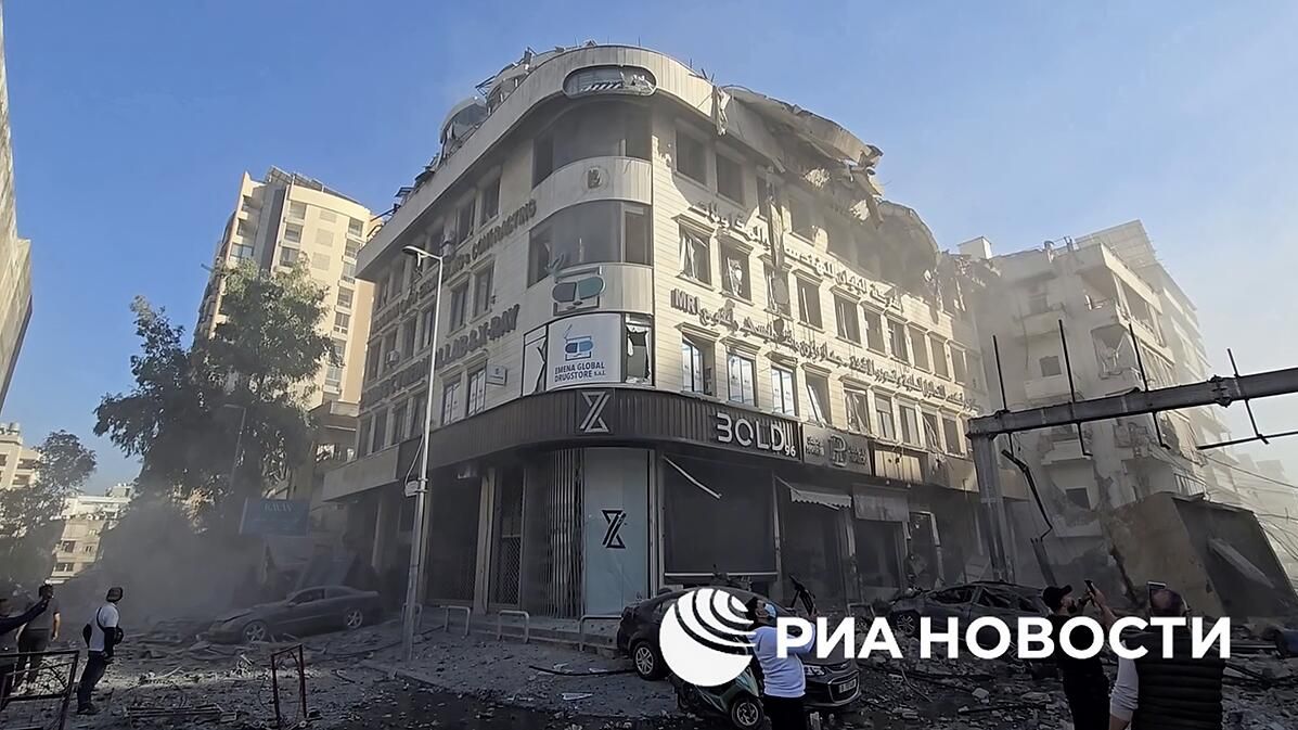 Многоэтажный жилой дом в пригороде Бейрута после израильского удара. 22 ноября 2024 Многоэтажный жилой дом в пригороде Бейрута после израильского удара. 22 ноября 2024 - РИА Новости, 1920, 22.11.2024