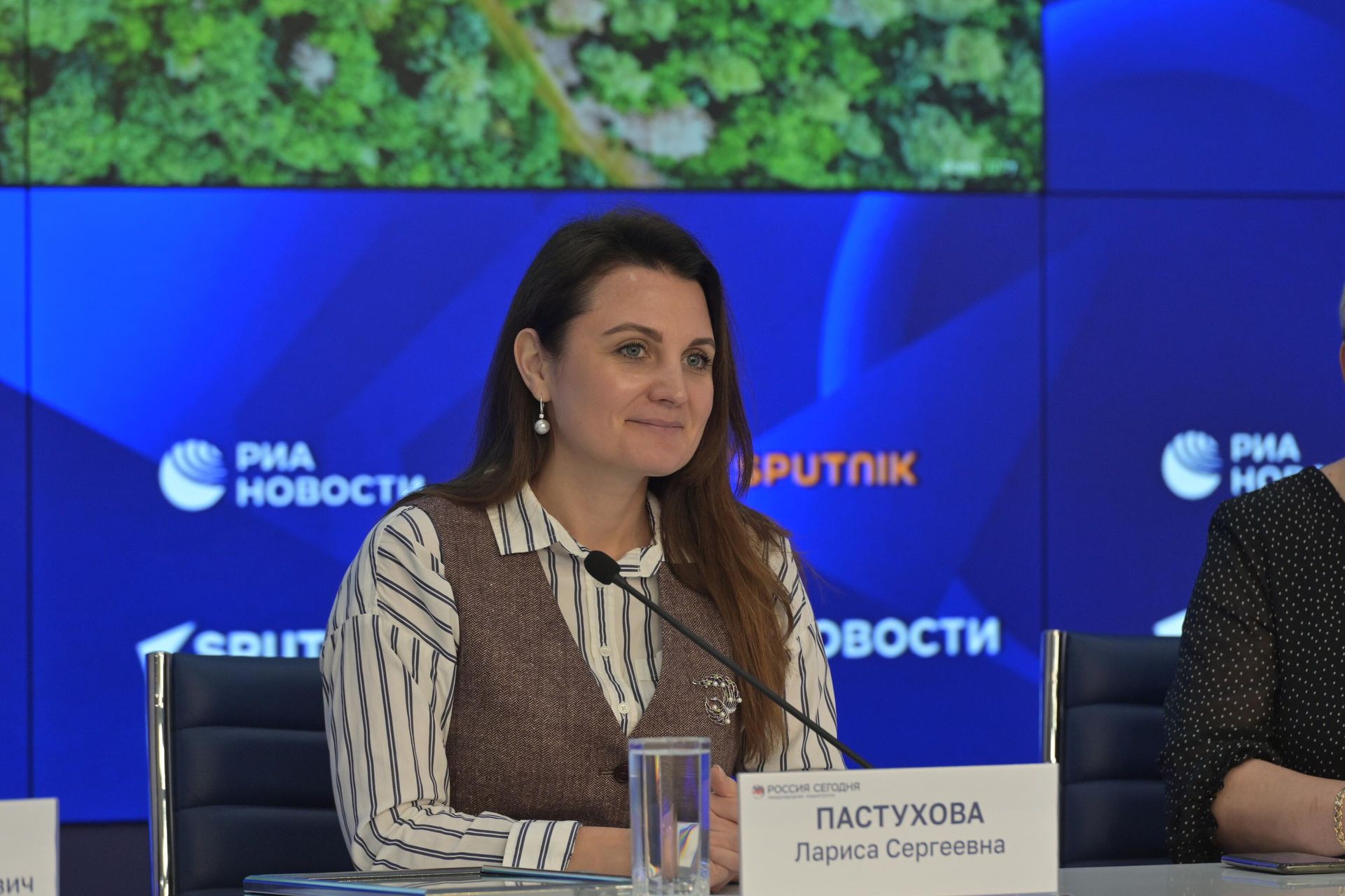 Президент Благотворительного фонда Система Лариса Пастухова на пресс-конференции по итогам реализации проекта социального воздействия в сфере образования Кадры для лесопромышленного комплекса Костромской области - РИА Новости, 1920, 22.11.2024