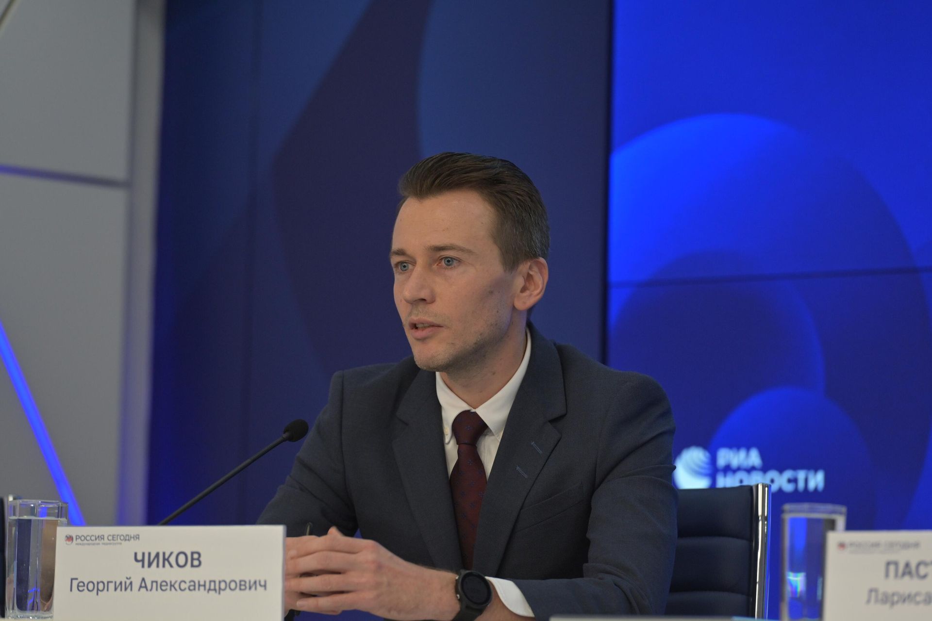 Главный управляющий директор (руководитель блока) Агентского блока ВЭБ.РФ Георгий Чиков на пресс-конференции по итогам реализации проекта социального воздействия в сфере образования Кадры для лесопромышленного комплекса Костромской области - РИА Новости, 1920, 22.11.2024
