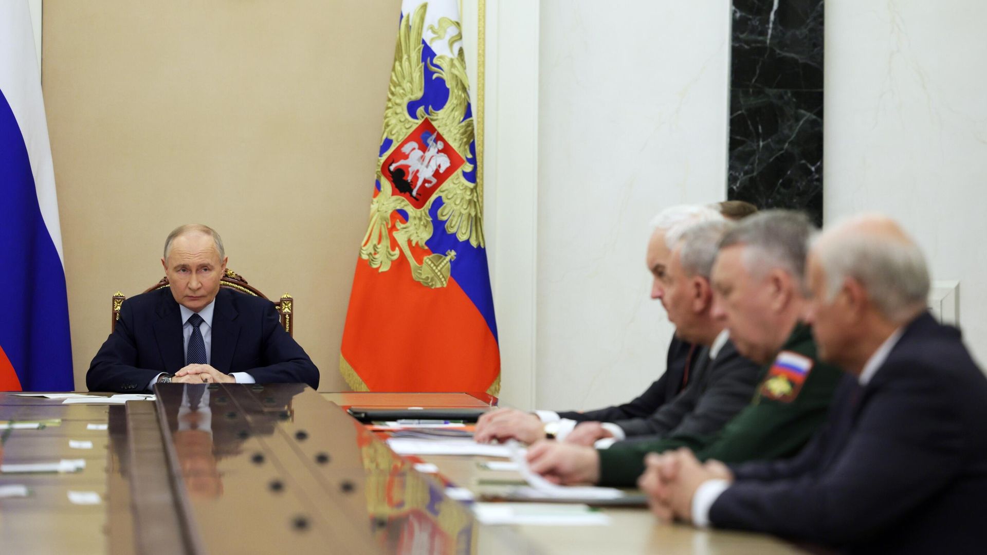Президент РФ Владимир Путин проводит совещание с руководством Министерства обороны, представителями ВПК и разработчиками ракетных систем Президент РФ Владимир Путин проводит совещание с руководством Министерства обороны, представителями ВПК и разработчиками ракетных систем - РИА Новости, 1920, 09.07.2025