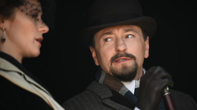 Актеры Ольга Лерман и Сергей Безруков на съемочной площадке сериала Плевако Актеры Ольга Лерман и Сергей Безруков на съемочной площадке сериала Плевако