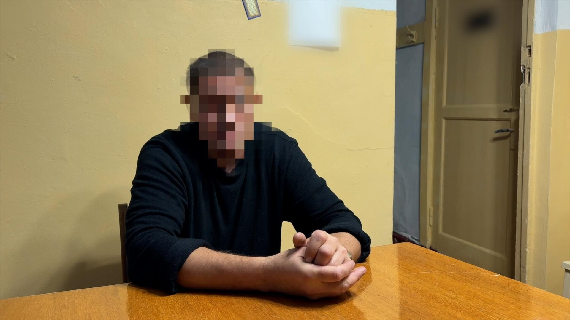 Житель Селидово: украинские военные застрелили и сожгли семью из пяти человек Житель Селидово: украинские военные застрелили и сожгли семью из пяти человек - РИА Новости, 1920, 24.11.2024