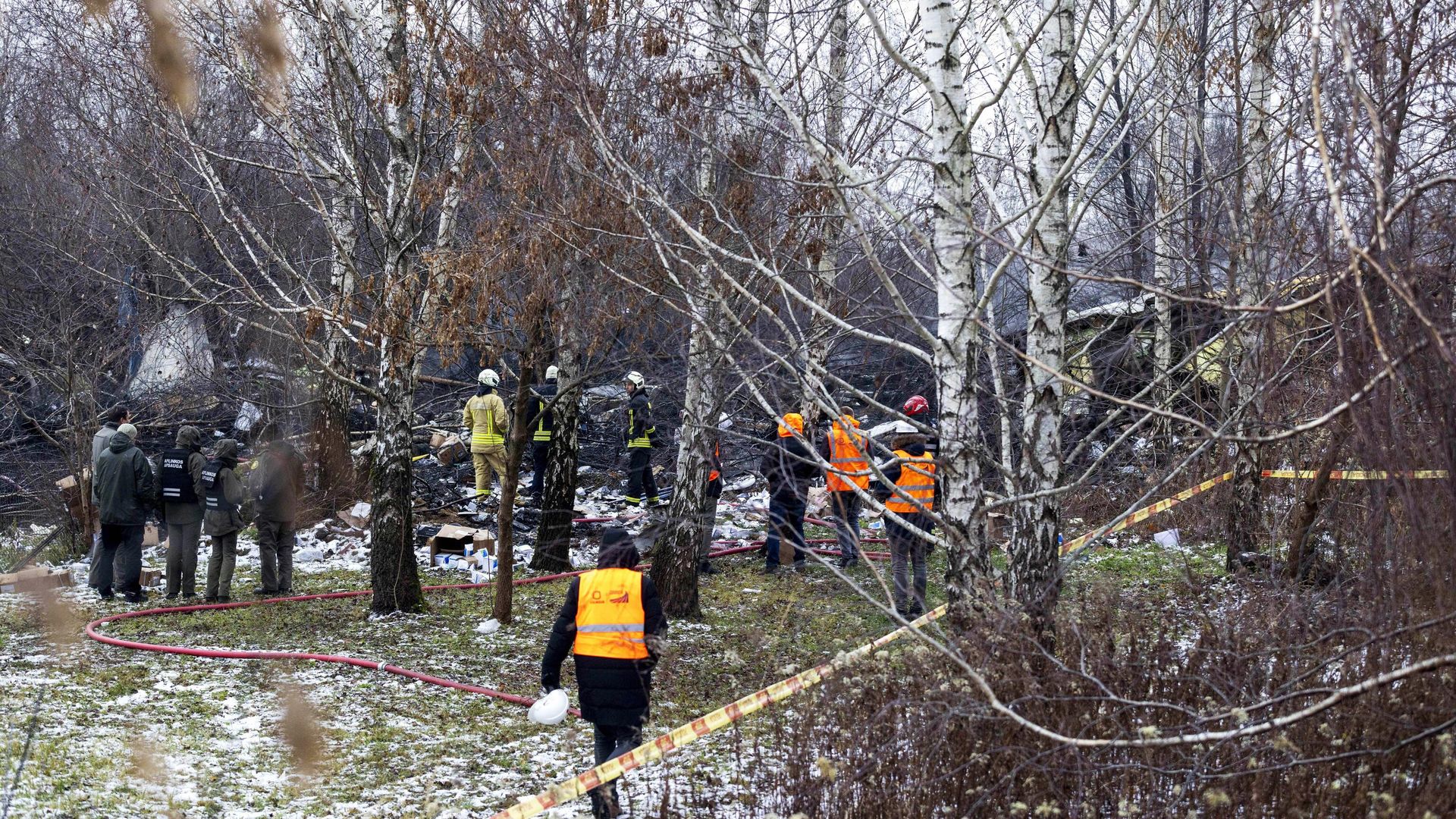 Место крушения самолета немецкой компании DHL в районе аэропорта Вильнюса Место крушения самолета немецкой компании DHL в районе аэропорта Вильнюса - РИА Новости, 1920, 25.11.2024