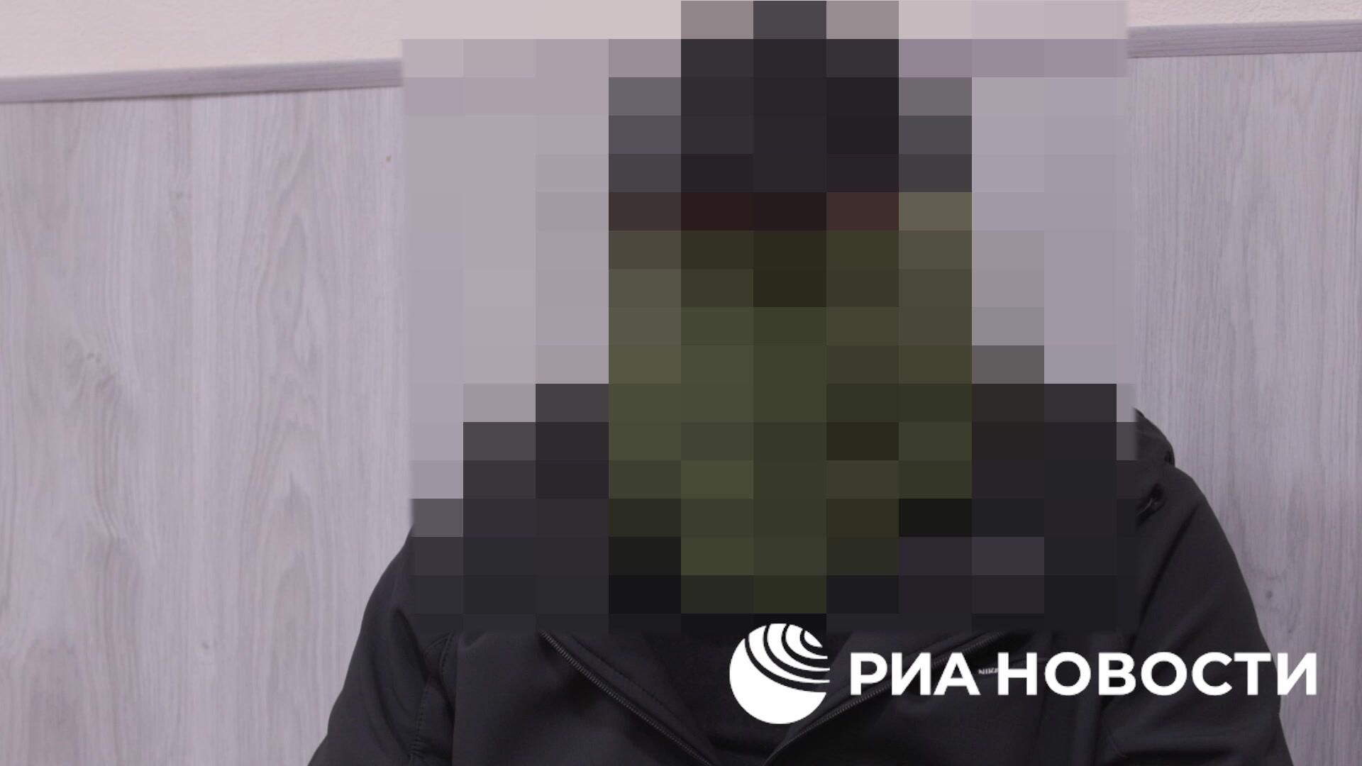 Дезертир ВСУ, отказавшийся воевать против России, о получении российского паспорта Дезертир ВСУ, отказавшийся воевать против России, о получении российского паспорта - РИА Новости, 1920, 26.11.2024