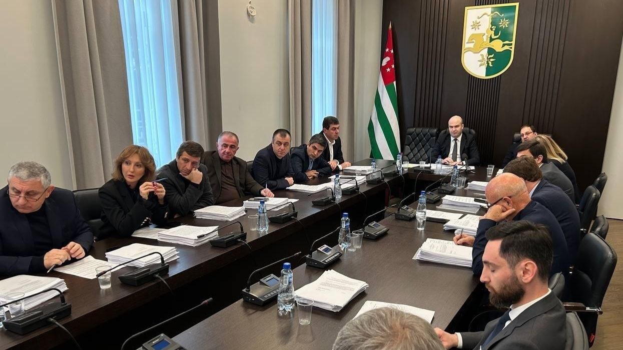 Заседание парламента Абхазии. 28 ноября 2024 Заседание парламента Абхазии. 28 ноября 2024 - РИА Новости, 1920, 28.11.2024