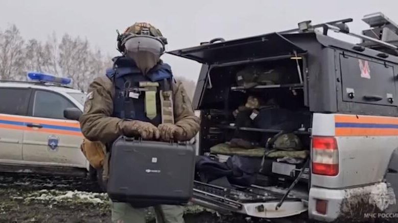 Пиротехники МЧС России уничтожили 300 суббоеприпасов М74 ракеты ATACMS в Курской области Пиротехники МЧС России уничтожили 300 суббоеприпасов М74 ракеты ATACMS в Курской области - РИА Новости, 1920, 29.11.2024