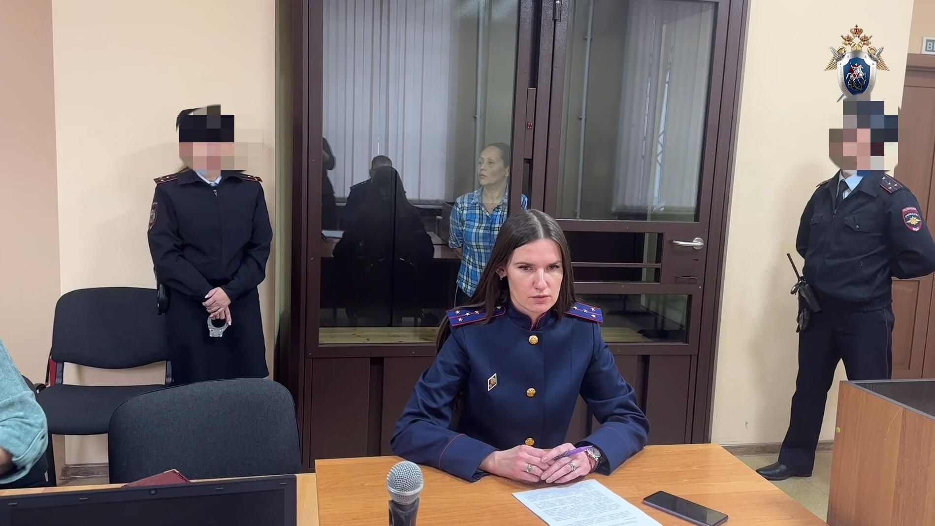 Мать 12-летнего мальчика, который сбежал из дома в городе Прокопьевске Кемеровской области, заключена под стражу на 2 месяца Мать 12-летнего мальчика, который сбежал из дома в городе Прокопьевске Кемеровской области, заключена под стражу на 2 месяца - РИА Новости, 1920, 27.01.2026