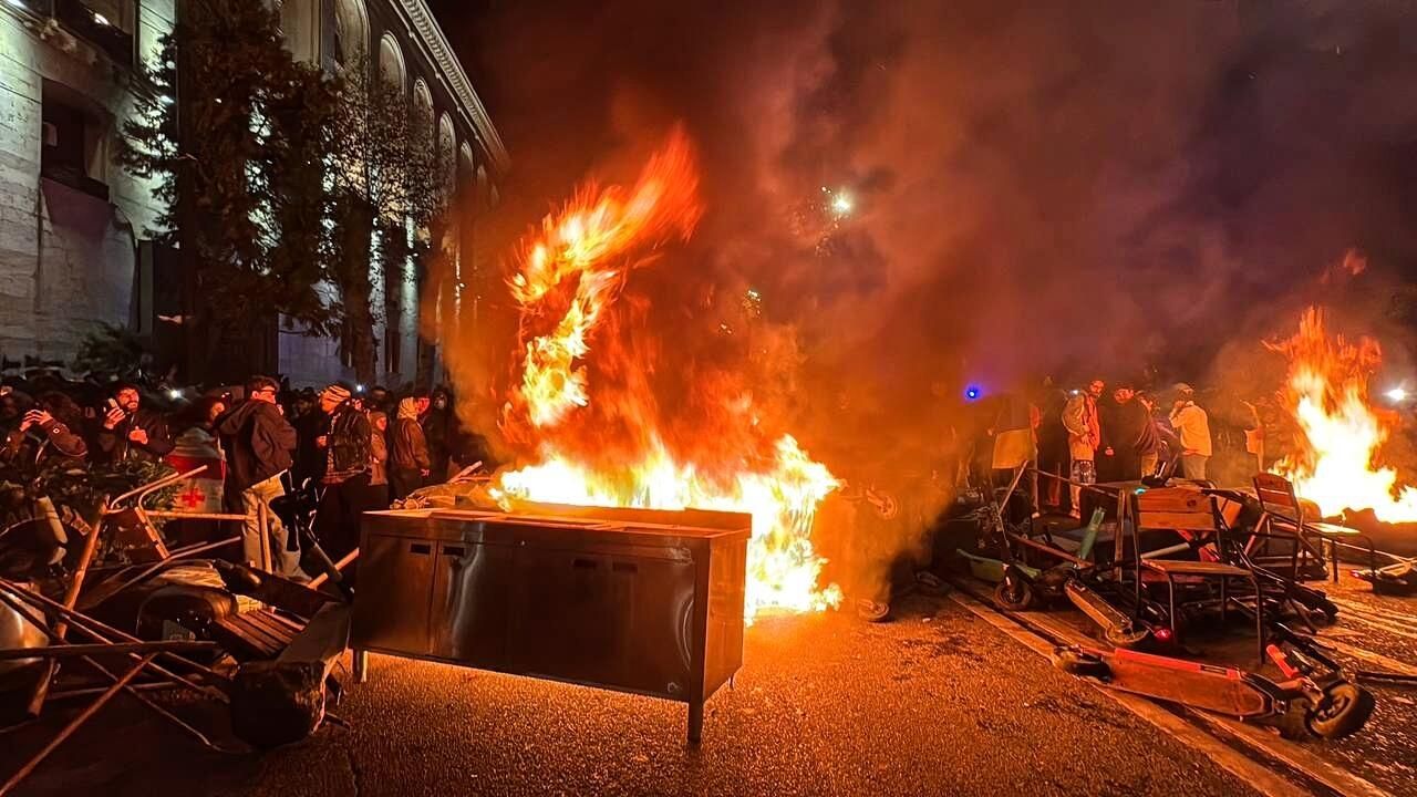Участники акции протеста оппозиции в Тбилиси Участники акции протеста оппозиции в Тбилиси - РИА Новости, 1920, 30.11.2024