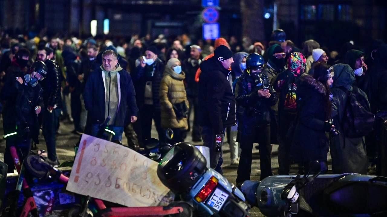 Акция протеста оппозиции в Тбилиси Акция протеста оппозиции в Тбилиси - РИА Новости, 1920, 30.11.2024