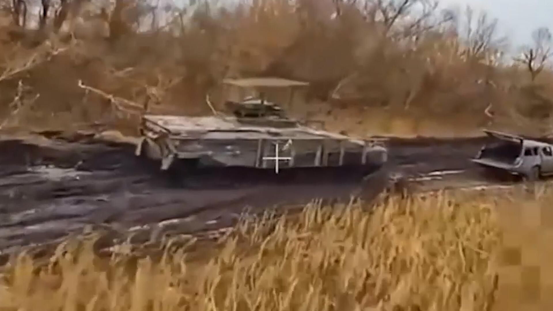 Уничтожение бронемашин ВСУ FPV-дронами в Курской области Уничтожение бронемашин ВСУ FPV-дронами в Курской области - РИА Новости, 1920, 30.11.2024