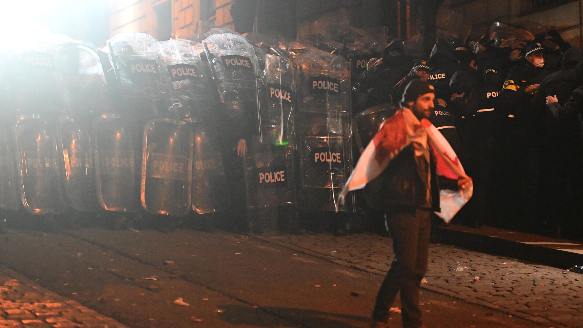 Акция протеста оппозиции в Тбилиси Акция протеста оппозиции в Тбилиси - РИА Новости, 1920, 26.01.2025