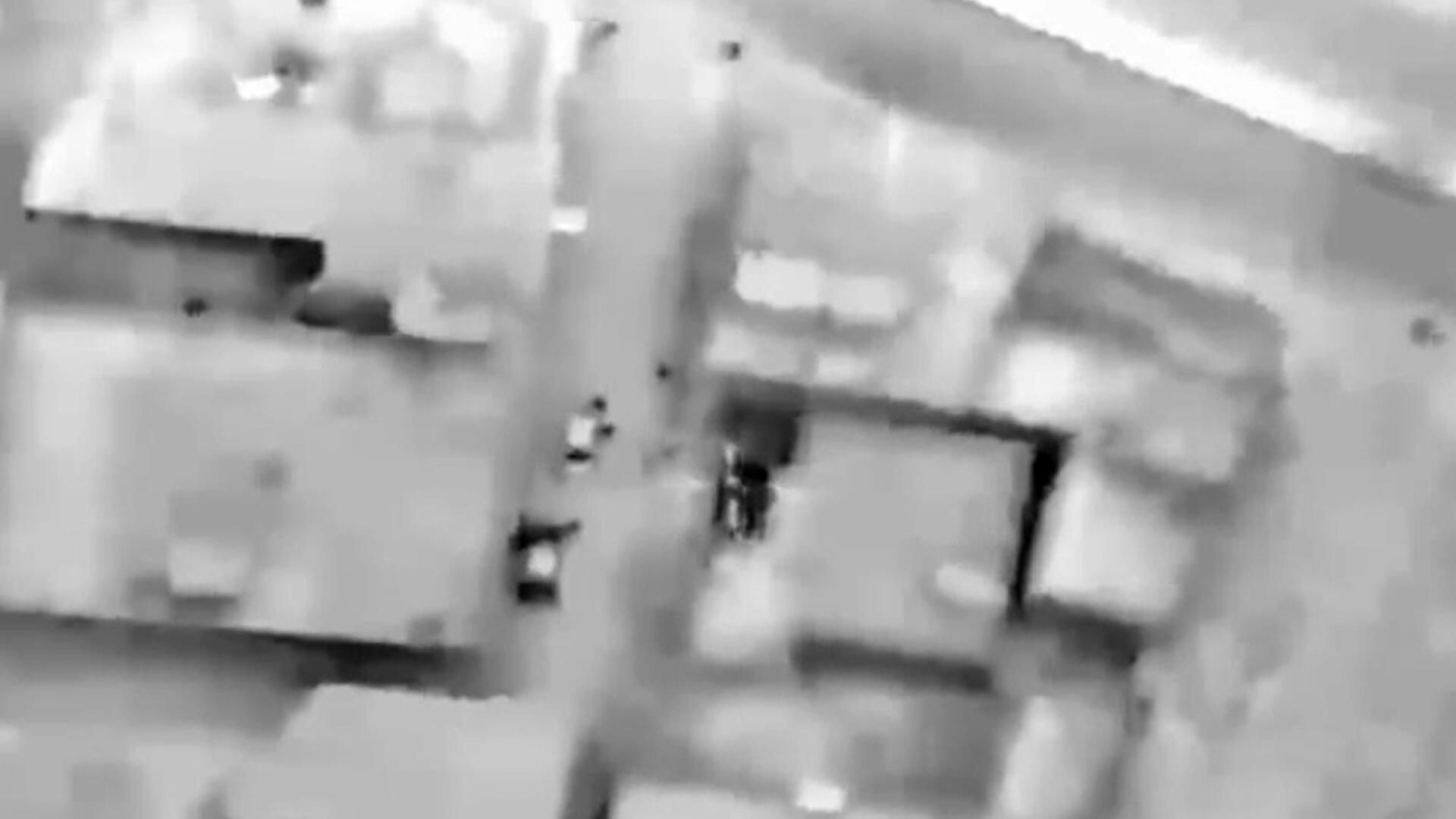 Уничтожение самолетами ВВС Сирии пункта управления боевиков в районе Хан-Шейхуна Уничтожение самолетами ВВС Сирии пункта управления боевиков в районе Хан-Шейхуна - РИА Новости, 1920, 03.12.2024