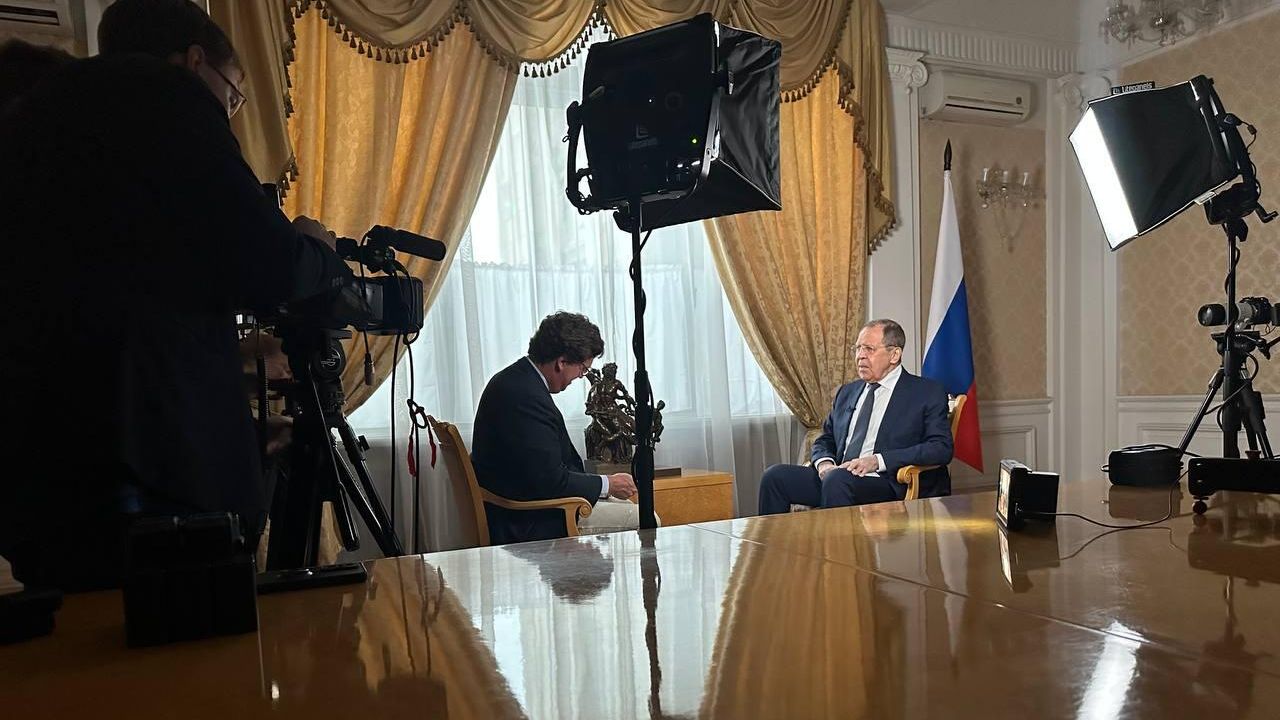 Министр иностранных дел России Сергей Лавров во время интервью Такеру Карлсону Министр иностранных дел России Сергей Лавров во время интервью Такеру Карлсону - РИА Новости, 1920, 06.12.2024