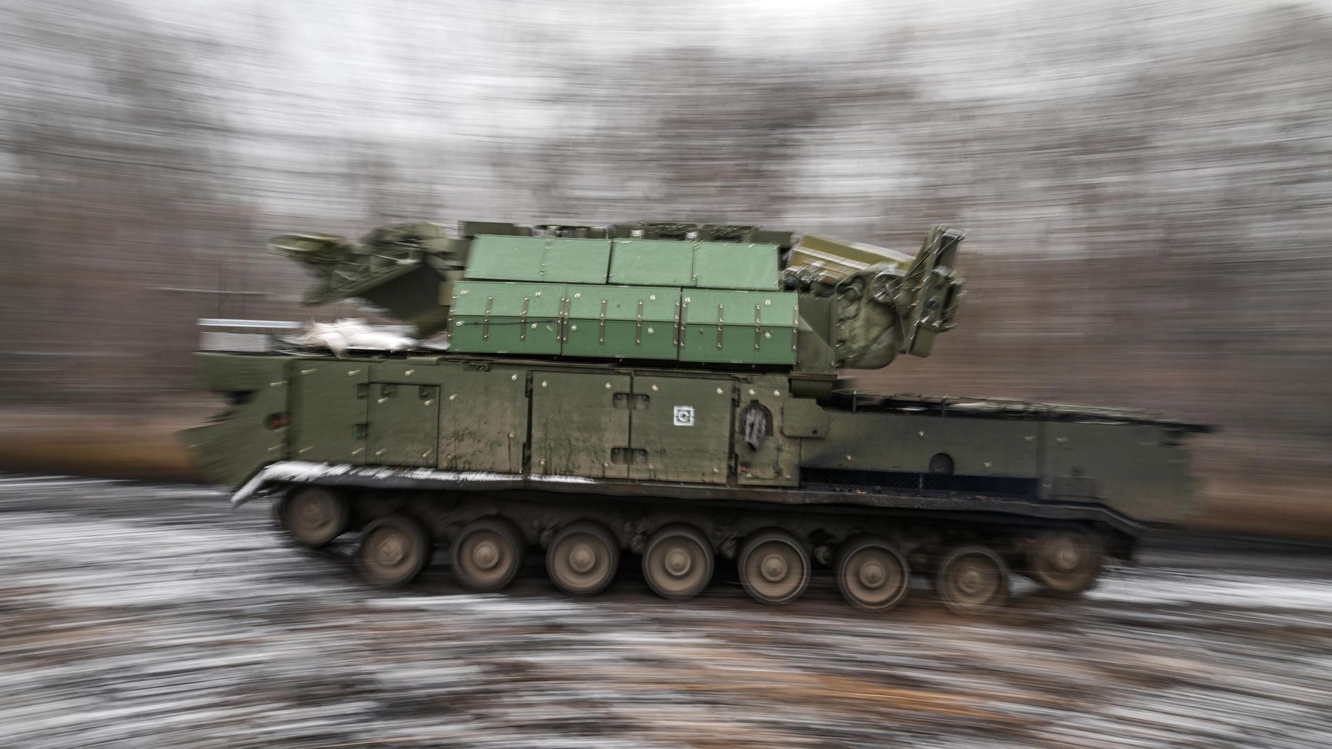 Боевое дежурство ЗРК Тор-М1 в зоне СВО Боевое дежурство ЗРК Тор-М1 в зоне СВО - РИА Новости, 1920, 02.01.2025