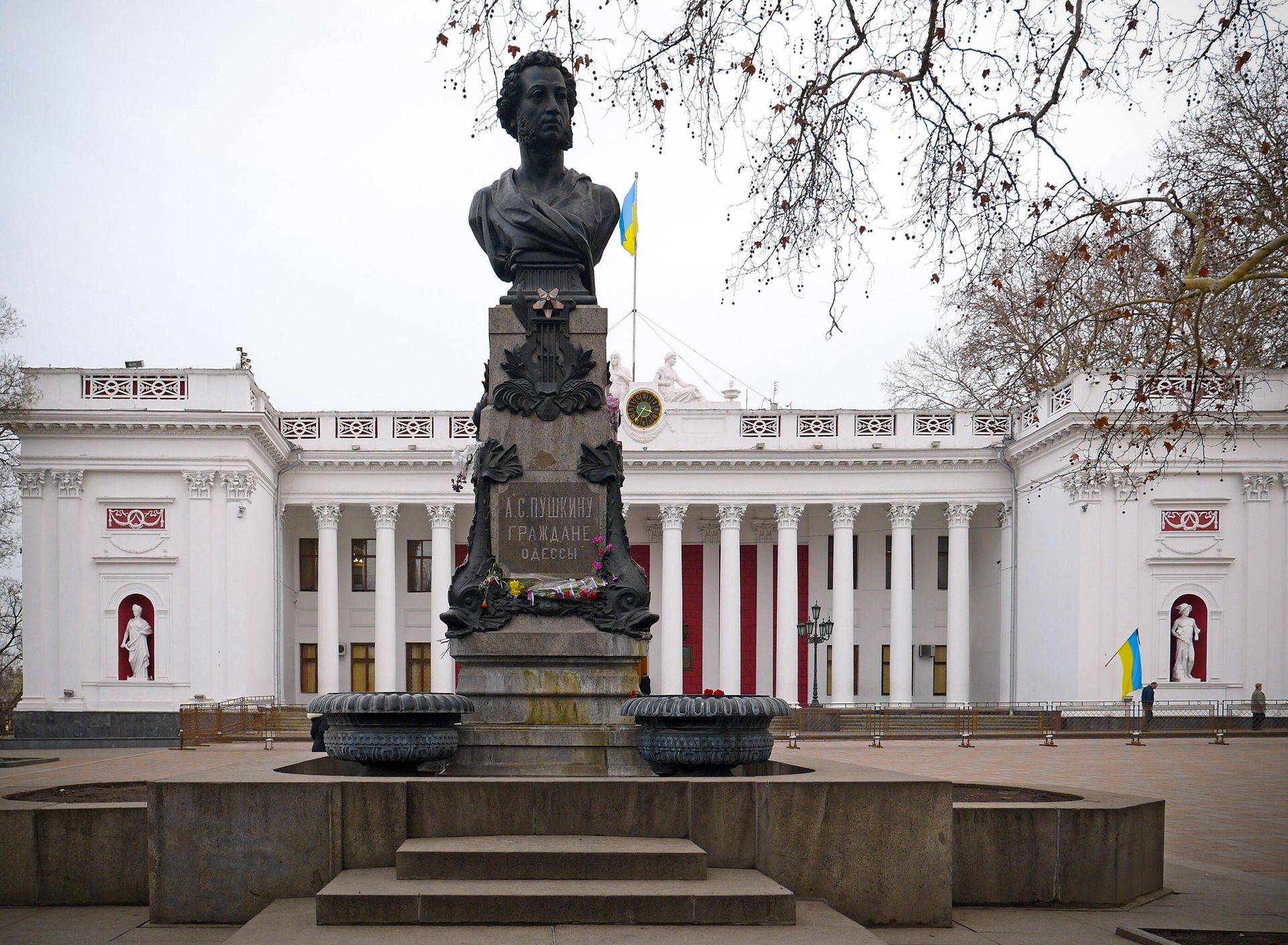 Памятник поэту А. С. Пушкину на Приморском бульваре в Одессе, Украина Памятник поэту А. С. Пушкину на Приморском бульваре в Одессе, Украина - РИА Новости, 1920, 15.10.2025