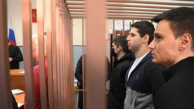 Илья Сафонов, Виктор Якубов и Эмиль Гурбанов во время оглашения приговора