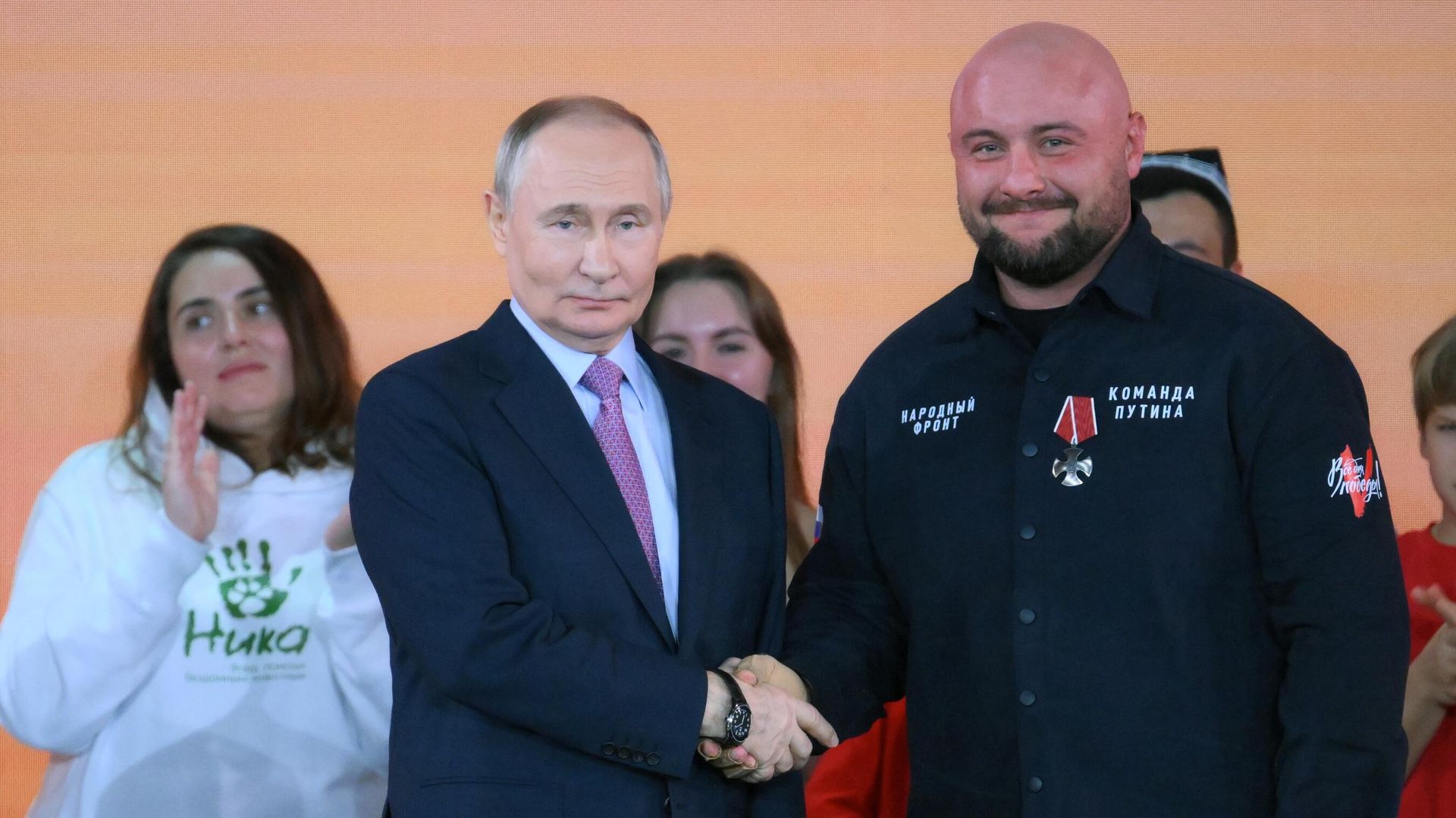 Президент РФ Владимир Путин на церемонии награждения победителей международной премии #МЫВМЕСТЕ Президент РФ Владимир Путин на церемонии награждения победителей международной премии #МЫВМЕСТЕ - РИА Новости, 1920, 05.12.2024
