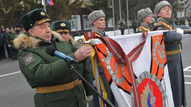 Омский автобронетанковый инженерный институт награжден орденом Жукова за заслуги в укреплении обороноспособности страны