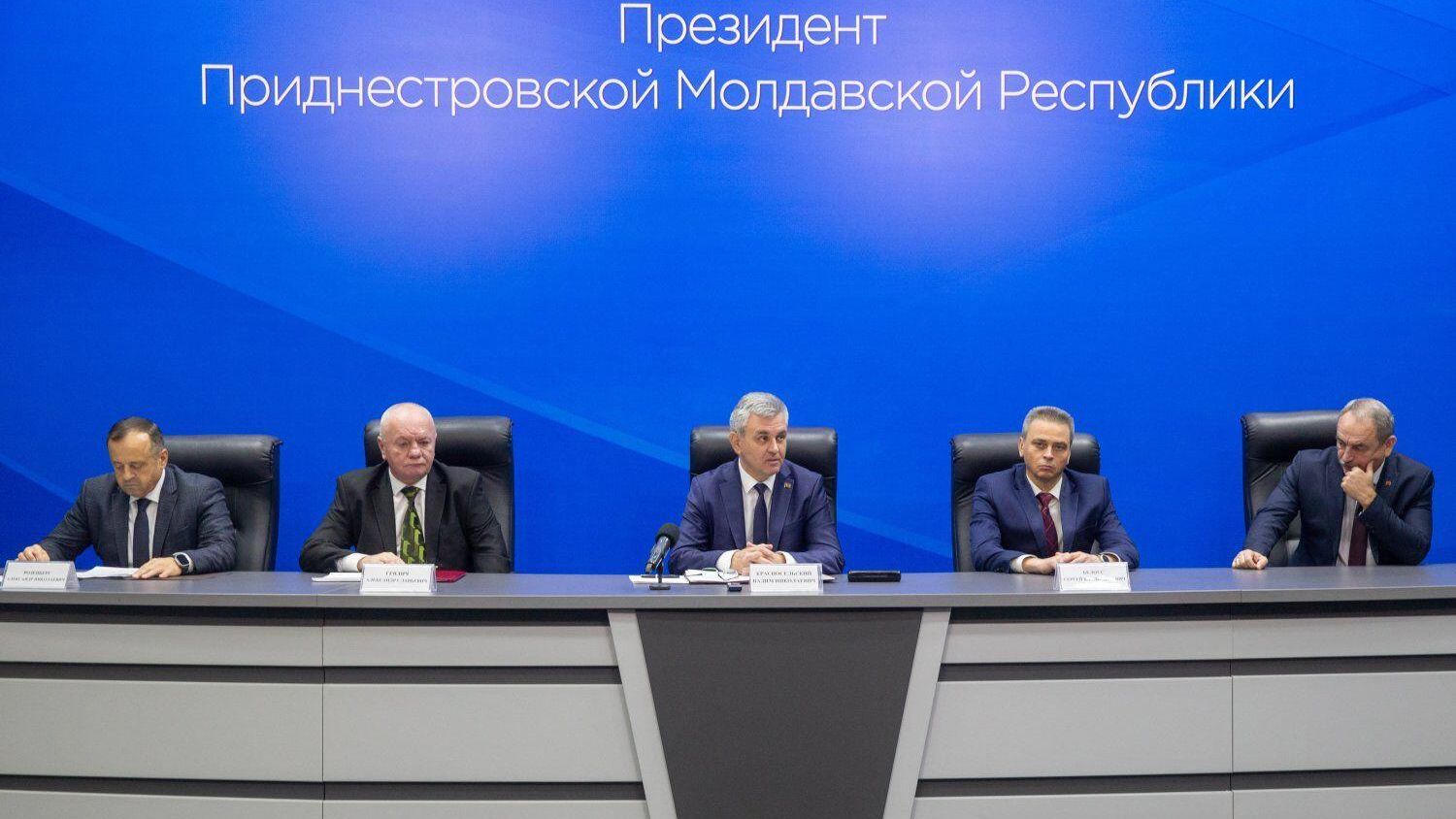 Вадим Красносельский провел заседание Совета безопасности ПМР. 6 декабря 2024 Вадим Красносельский провел заседание Совета безопасности ПМР. 6 декабря 2024 - РИА Новости, 1920, 06.12.2024