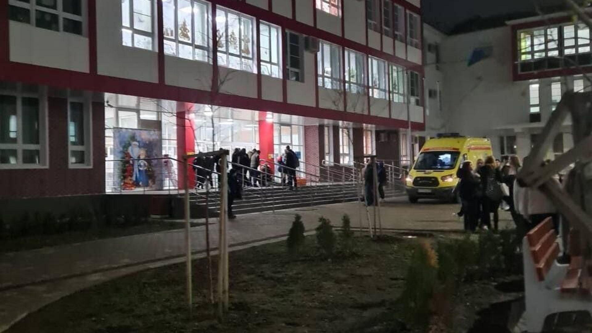 Место происшествия, где ученики пострадали после конфликта в школе поселка Российского на Кубани - РИА Новости, 1920, 06.12.2024