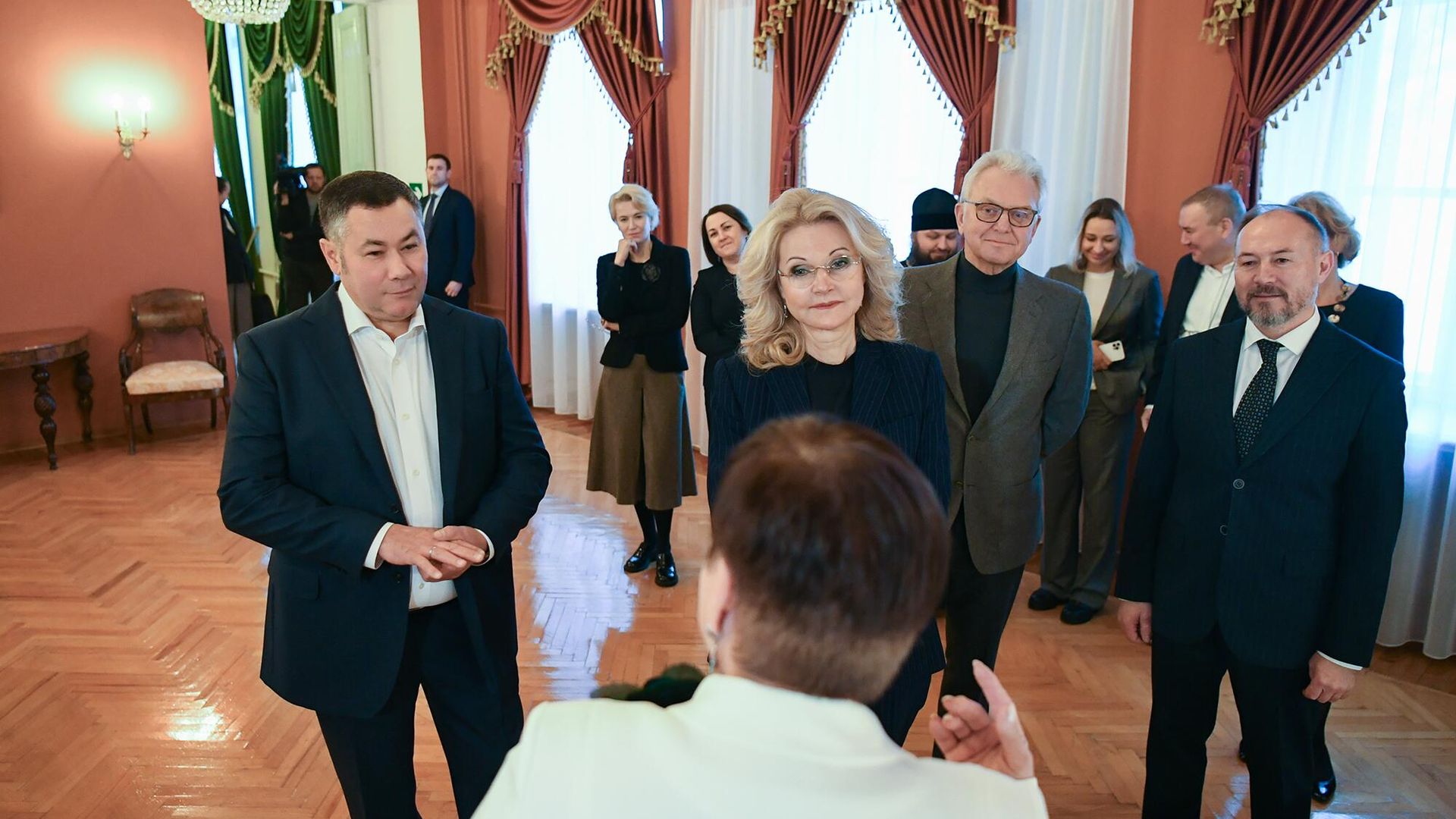 Заместитель Председателя Правительства РФ Татьяна Голикова и Губернатор Тверской области Игорь Руденя посетили отремонтированный Музей Пушкина в Берново Заместитель Председателя Правительства РФ Татьяна Голикова и Губернатор Тверской области Игорь Руденя посетили отремонтированный Музей Пушкина в Берново - РИА Новости, 1920, 07.12.2024