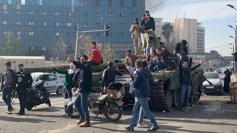 Сторонники вооруженной оппозиции в Дамаске, Сирия Сторонники вооруженной оппозиции в Дамаске, Сирия