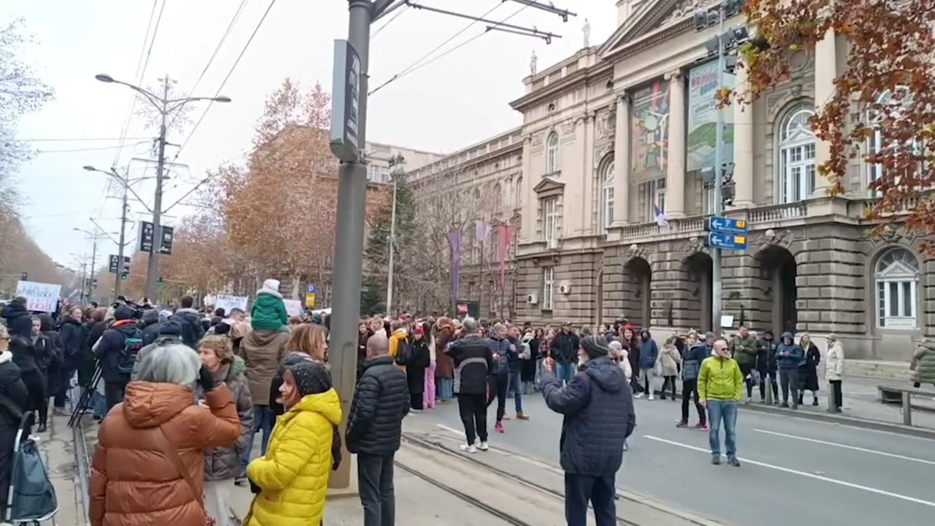 Протест студентов в столице Сербии из-за гибели 15 человек при обрушении на вокзале Протест студентов в столице Сербии из-за гибели 15 человек при обрушении на вокзале - РИА Новости, 1920, 08.12.2024