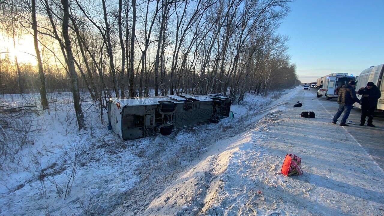 На месте ДТП с участием пассажирского автобуса в Новосибирской области На месте ДТП с участием пассажирского автобуса в Новосибирской области - РИА Новости, 1920, 09.12.2024