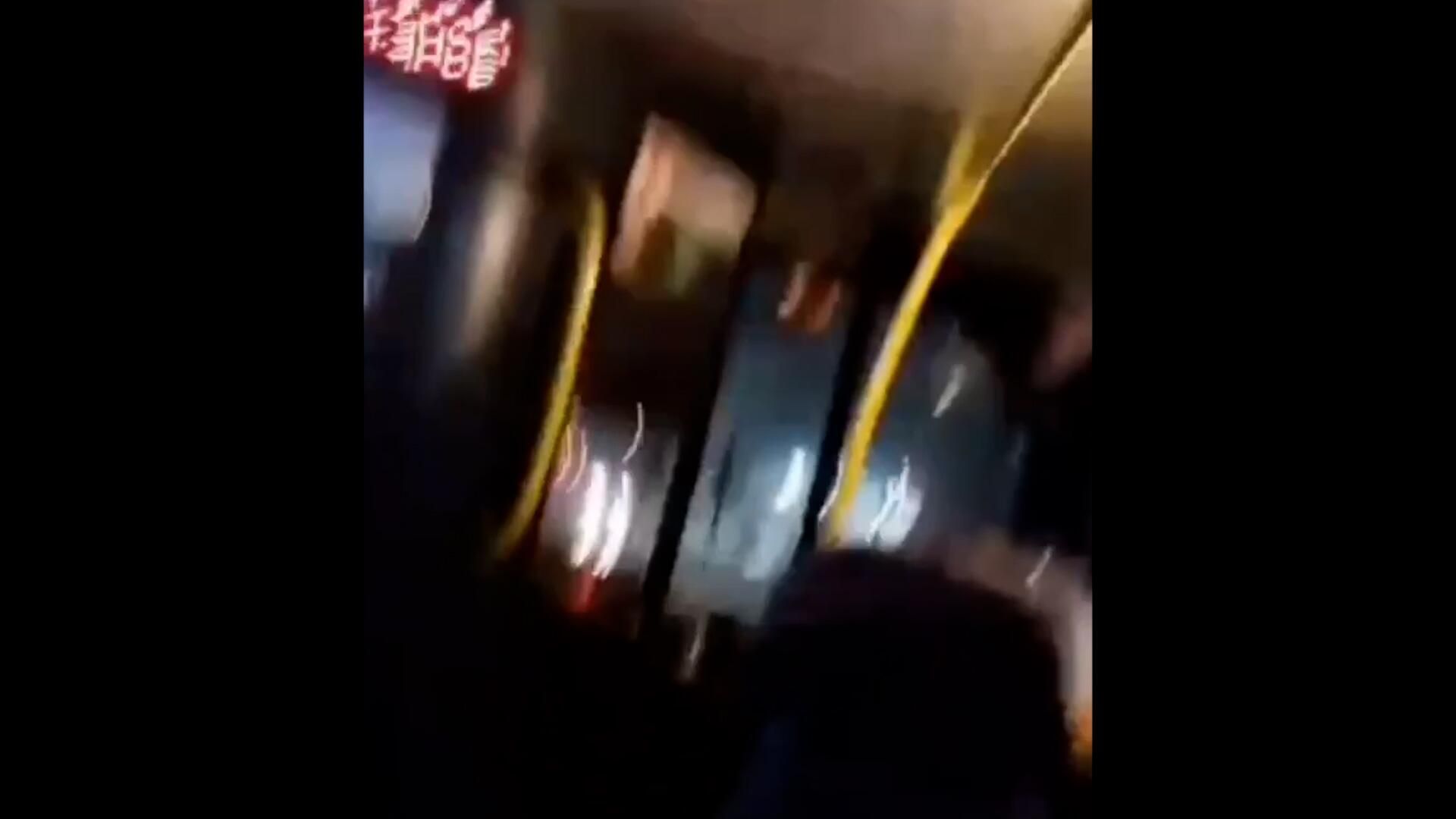 Кадры из салона автобуса, у которого отказали тормоза в селе Чигири Кадры из салона автобуса, у которого отказали тормоза в селе Чигири - РИА Новости, 1920, 11.12.2024