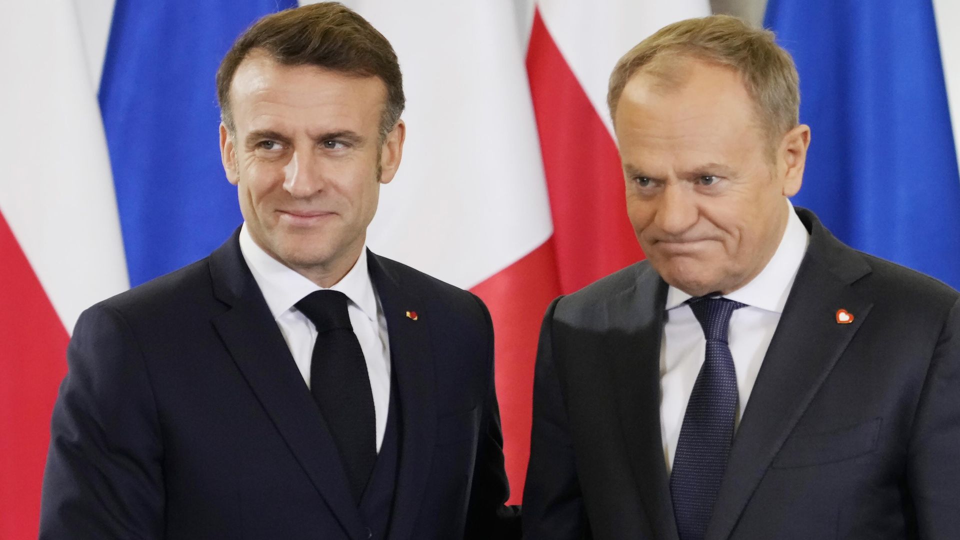 Президент Франции Эмманюэль Макрон и премьер-министр Польши Дональд Туск во время встречи в Варшаве Президент Франции Эмманюэль Макрон и премьер-министр Польши Дональд Туск во время встречи в Варшаве - РИА Новости, 1920, 30.06.2025