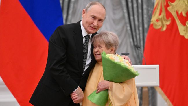 Владимир Путин композитор Александра Пахмутова Владимир Путин композитор Александра Пахмутова