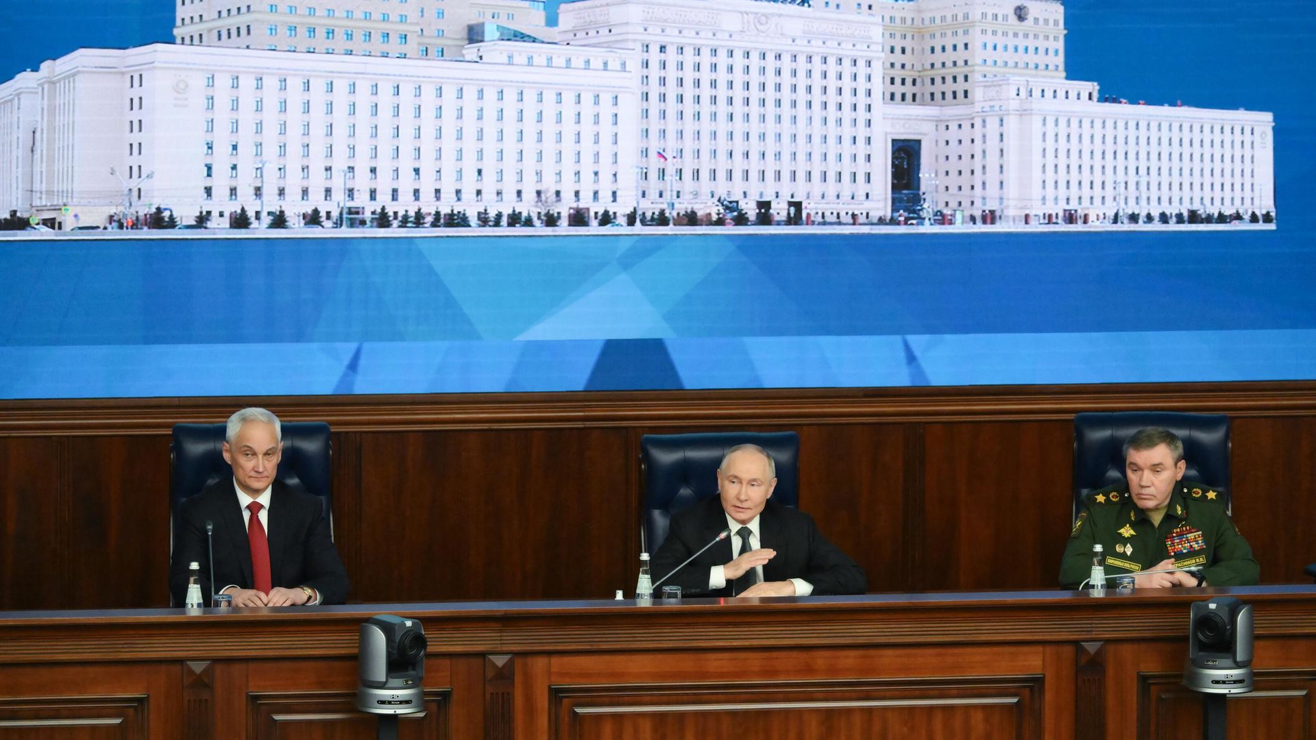 Президент России Владимир Путин выступает на расширенном заседании коллегии Министерства обороны РФ Президент России Владимир Путин выступает на расширенном заседании коллегии Министерства обороны РФ - РИА Новости, 1920, 16.12.2024