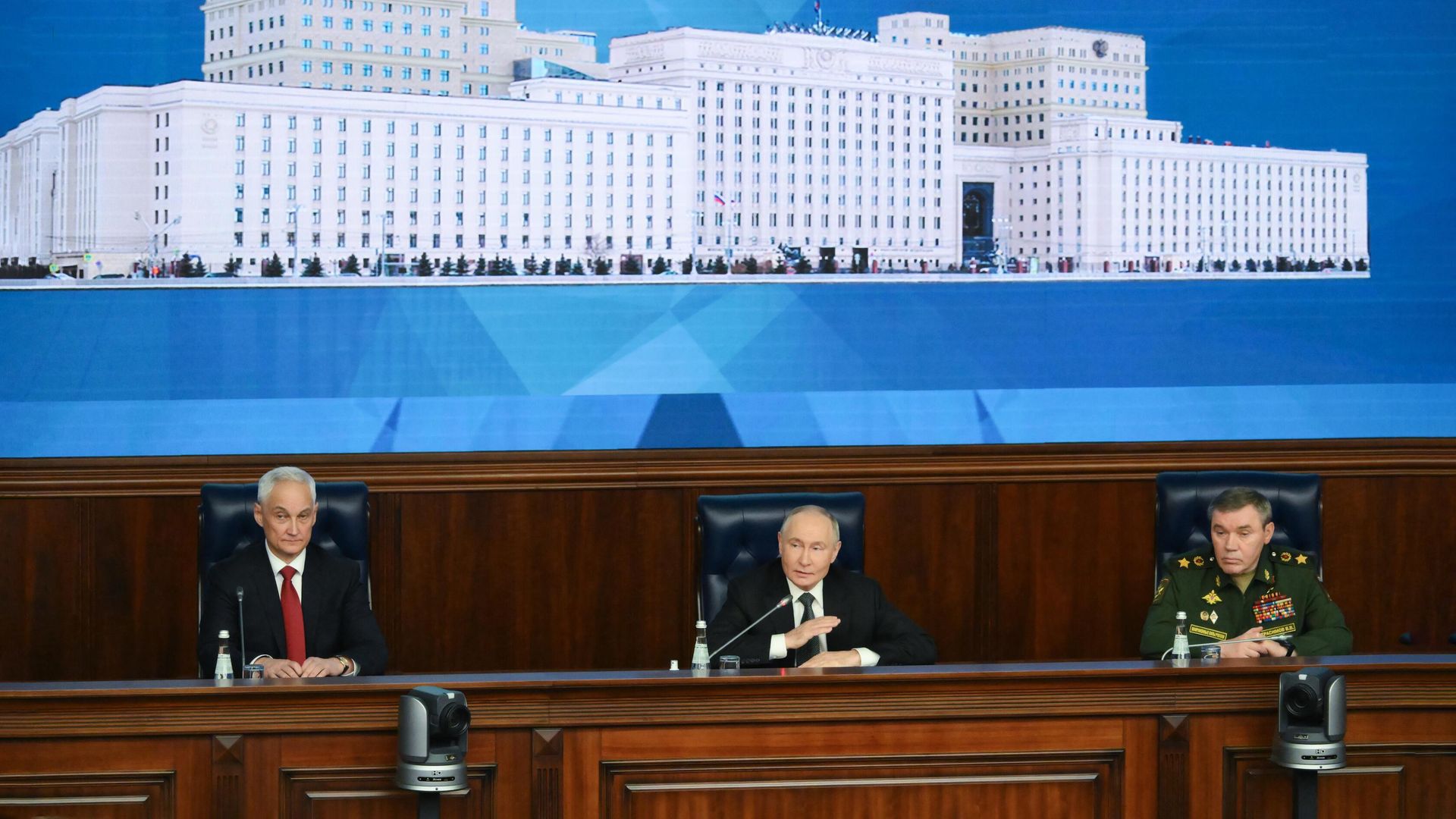 Президент РФ Владимир Путин выступает на расширенном заседании коллегии Министерства обороны РФ Президент РФ Владимир Путин выступает на расширенном заседании коллегии Министерства обороны РФ - РИА Новости, 1920, 16.12.2024